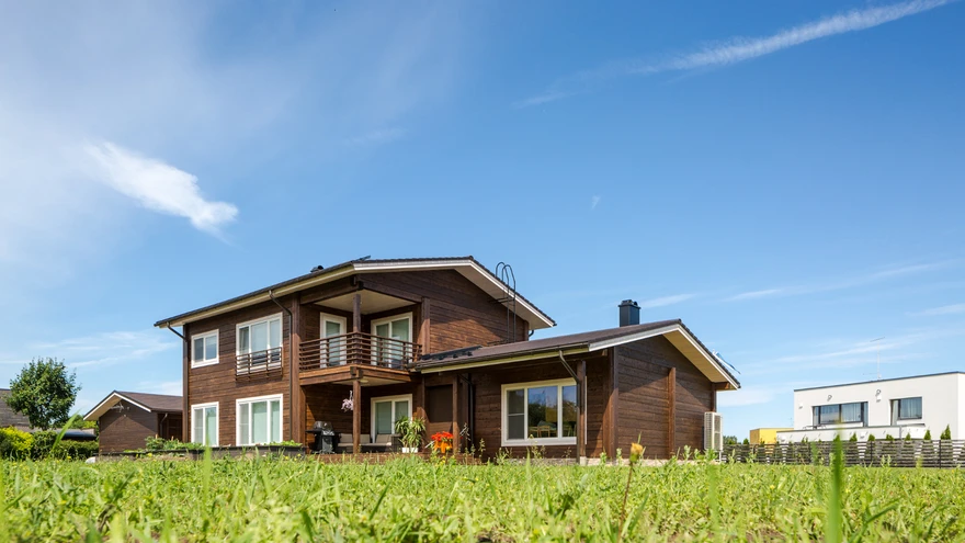 Esmalt tuleb selgeks teha orienteeruv investeeringu summa ehk summad, mis kuluvad krundile ja maja ehitamisele.