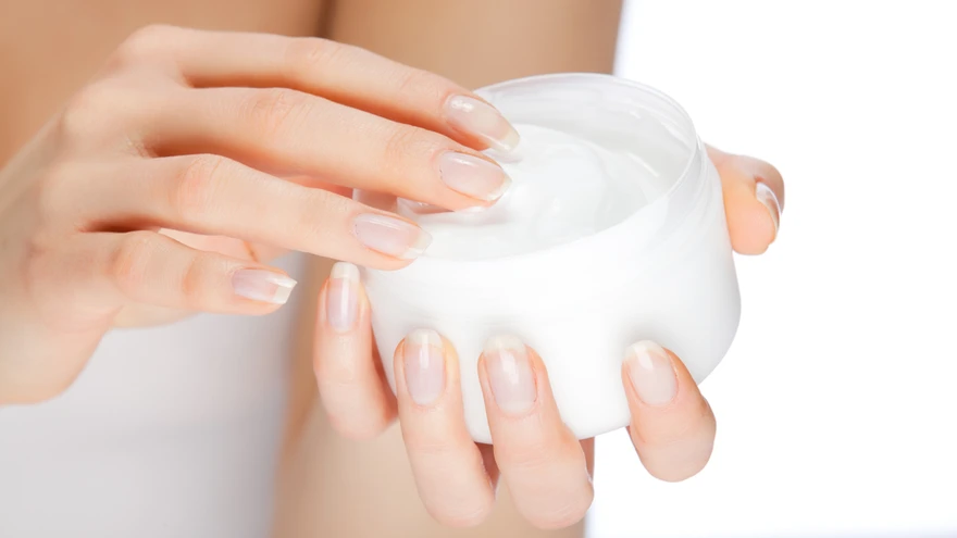 Punetava (kuperoosse) naha korral tuleb kevadel kasutada kreeme, mis aitavad ennetada kapillaaride laienemist.