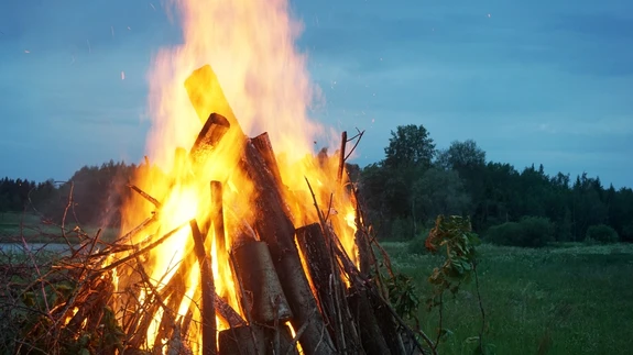 jaanituli, lõke, jaanipäev