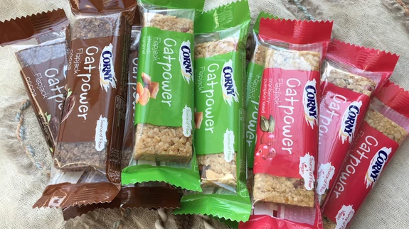 Pehmed kaerahelbekoogikesed batooni kujul.