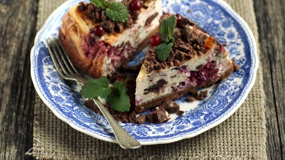 Jõhvikad ja kommid koogis! Lustakas ja maitsev.