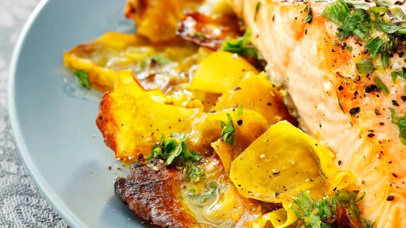 Ahjulõhe kollase peedi padjal.