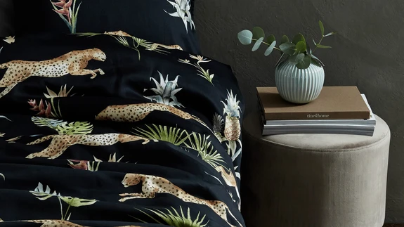 Pestes keera voodipesu alati pahupidi, nii säilivad värvid kauem ning pealispind ei muutu nii kergesti topiliseks.