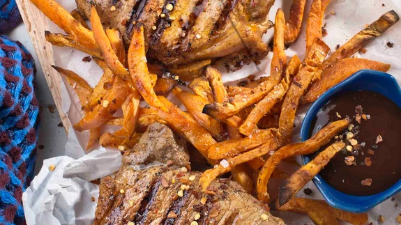 Maitseb hea ja ei riku figuuri. 