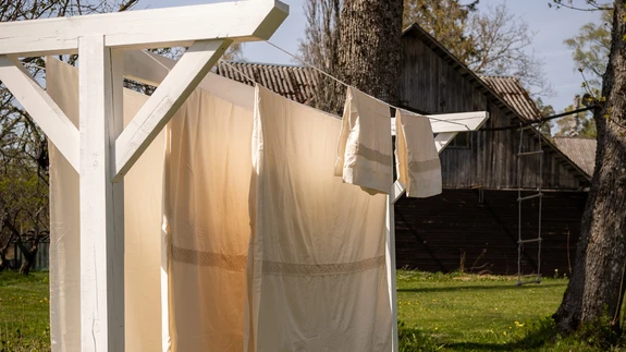 Skandinaavia-hõnguline pesukuivatusraam