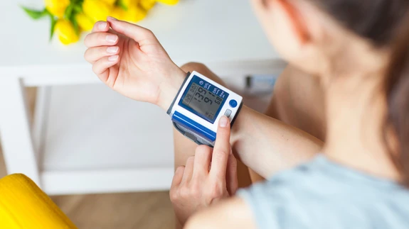 Veidi kõrgenenud rõhk ei tohi kahe silma vahele jääda, kui ka tõve diagnoosi veel ei ole, sest rõhul on kombeks omapäi ikka ülespoole ronida, mitte allapoole kukkuda.