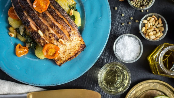 Sinepimarinaadis grill-lõhe.