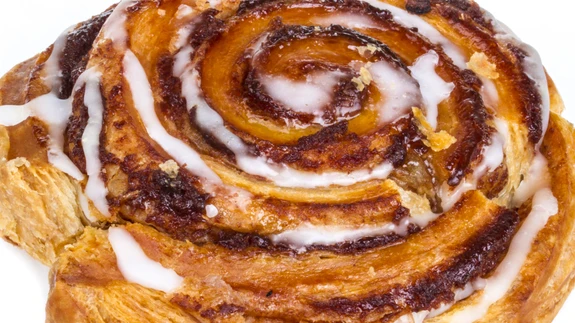 Kaneelirullid on meil väga populaarsed, aga vahest võiks proovida suisa torti teha.