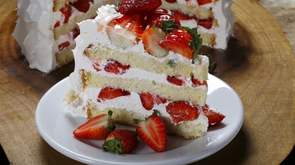 Rõõmusta ema tähtsal päeval hõrkude küpsetistega!