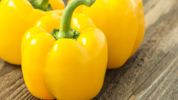 Valmista paprikatest vürtsikas hoidis.