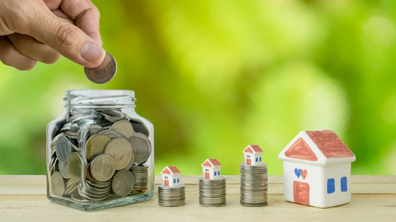 Lisaks intressile peab arvestama ka teiste lisanduvate kuludega, näiteks lepingu- või haldustasud.