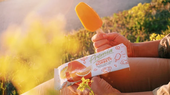 Premia puuviljapüreest valmistatud sorbett on lausa 3-4 korda madalama kalorsusega kui keskmine šokolaadiglasuuriga koorejäätis.