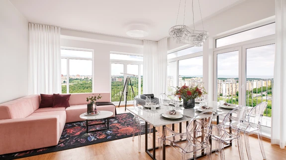 Katusekorter, kus vaade igas suunas.