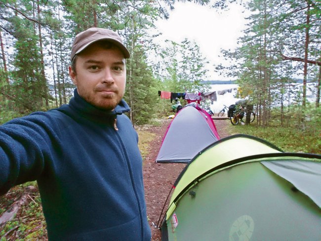 "Ongi väga mõnus, et sa lähed mugavustsoonist välja, sa ei ööbi voodis, vaid telgis, koged erinevat," leiab Kristo Elias
