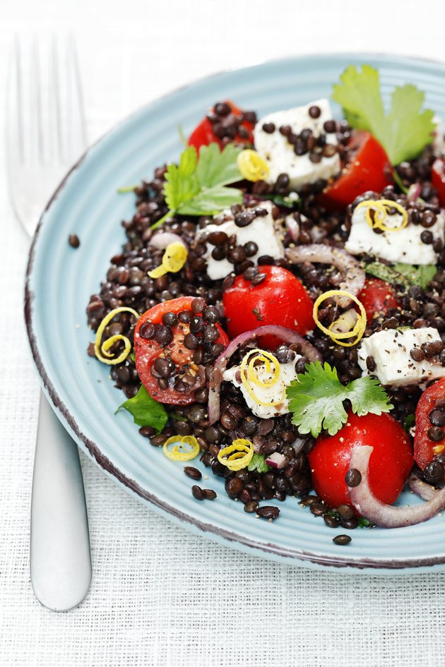 Feta-läätsesalat.
