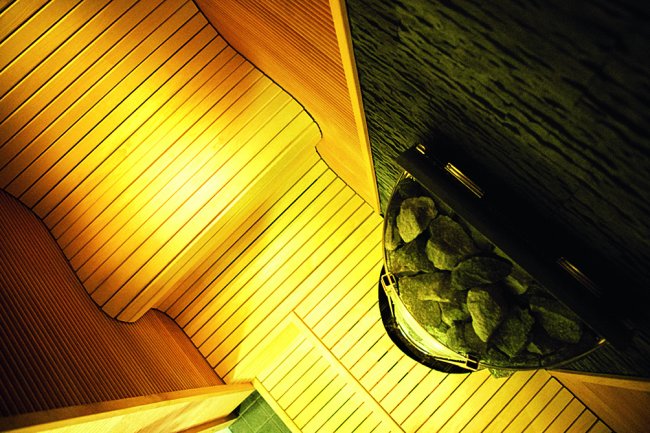 Selle sauna ehitas Saunapoint ajaloolisse kortermajja. Vajalik ruum sai napsatud vannitoa kõrval asuva toa arvelt. Väljakutseks oli mahutada saun kitsasse piklikusse ruumi. sauna